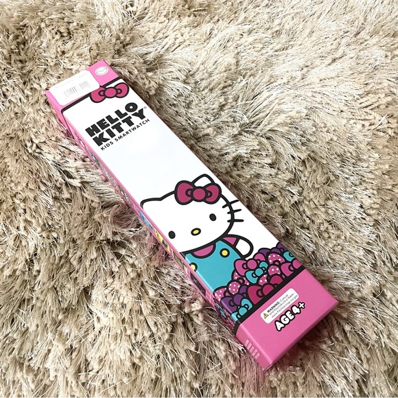 iTouch Kid's Hello Kitty Blush Polka Dot TPU Strap Touchscreen Smart Watch - Picture 5 of 8